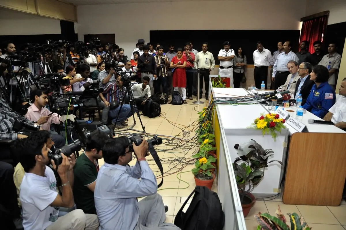 International Press conference scene 2